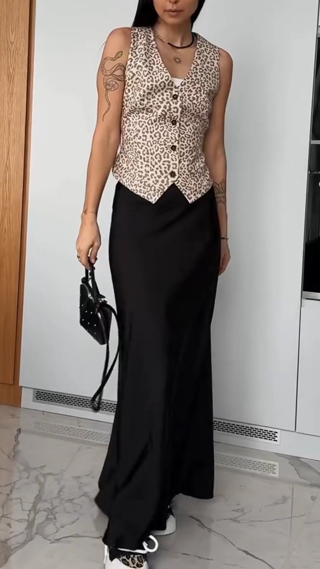 Ladies' V-neck Leopard Print Top+ Skirt Casual Temperament Set - MYSTERYBOXS