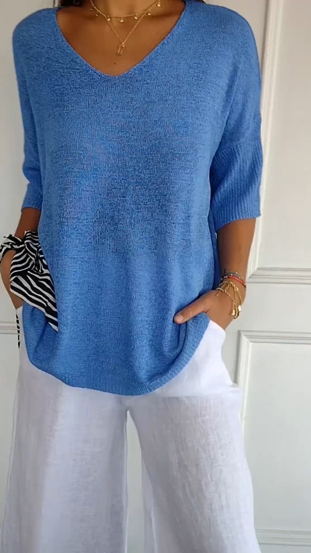 Rosel - Plain knitted top with V-neck