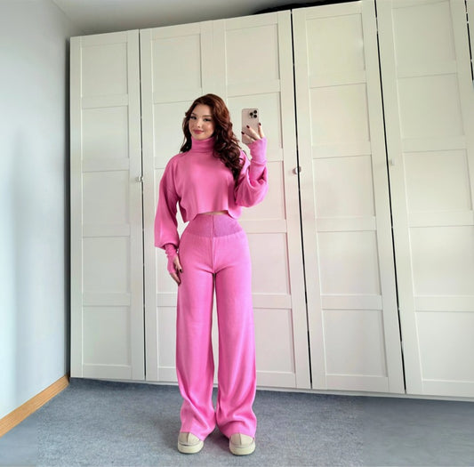 High-neck cropped sweater and high-waisted pants knit set - MYSTERYBOXS