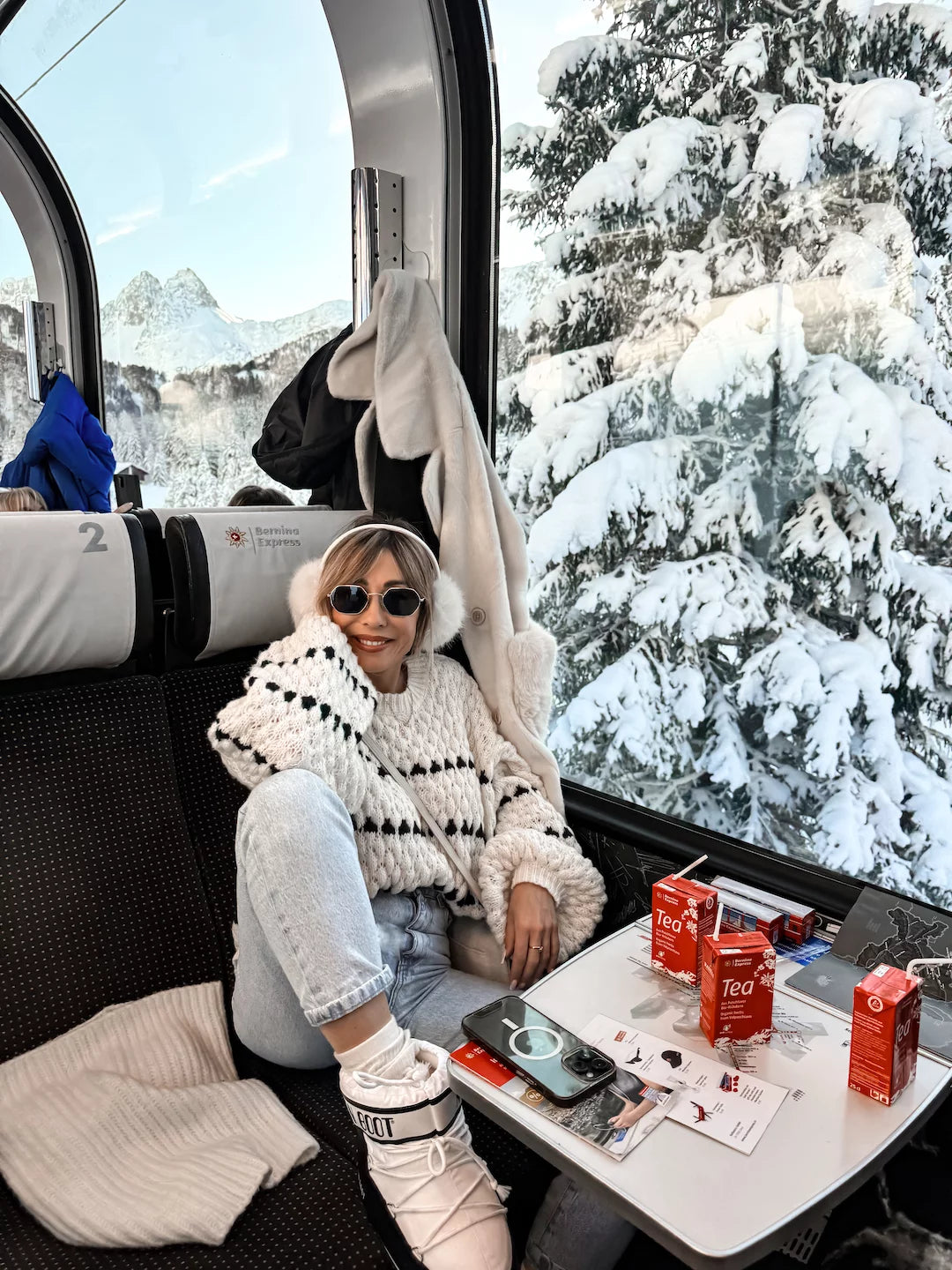 Cable striped crew neck pullover