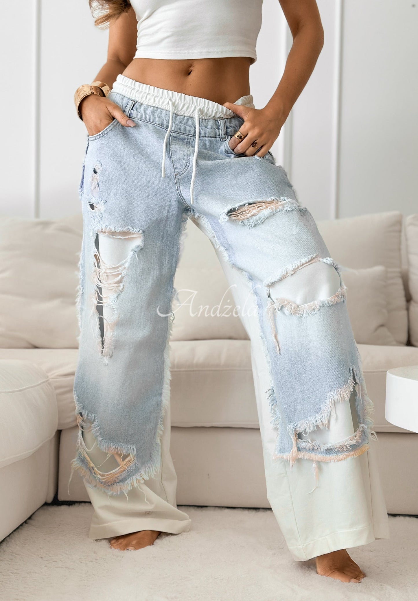 Zerrissene Jeanshose