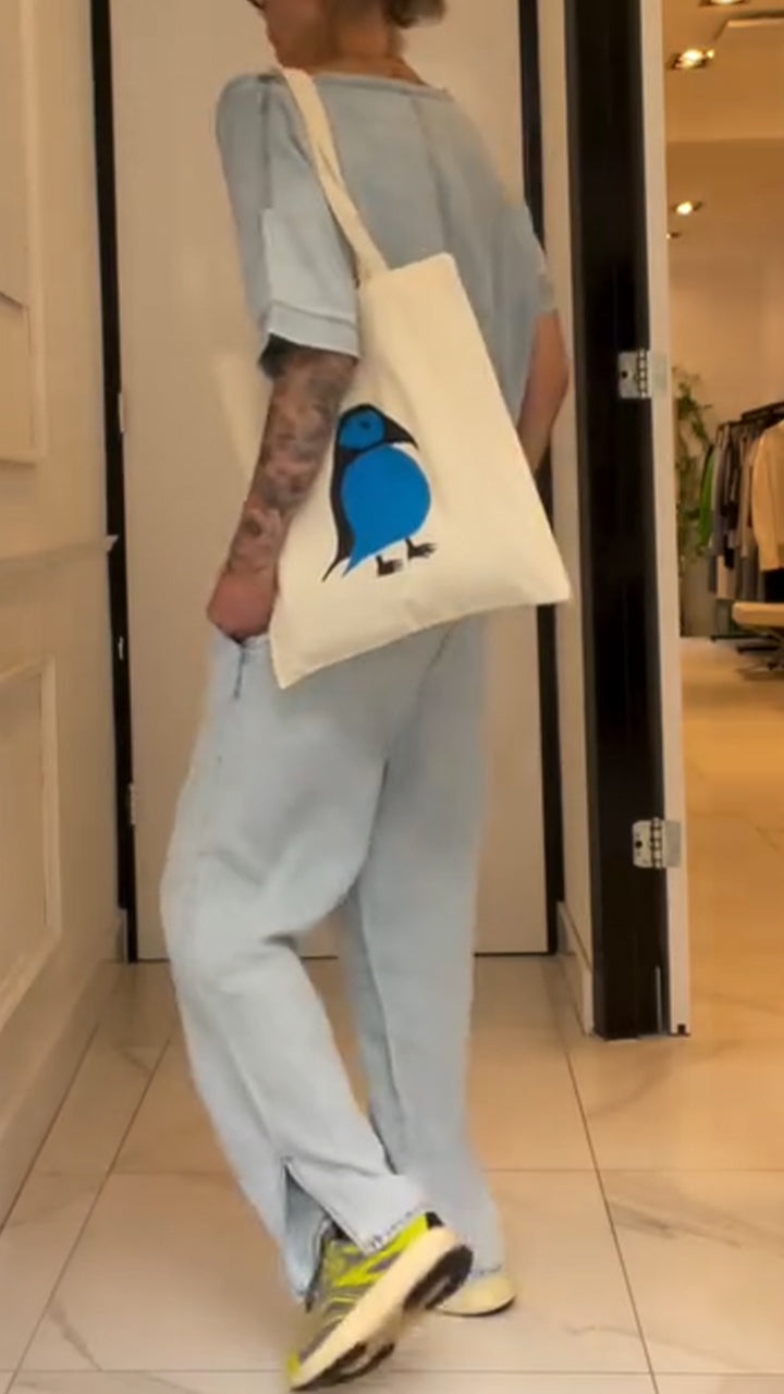 Completo da donna con colletto diagonale, tinta unita e pantaloni casual