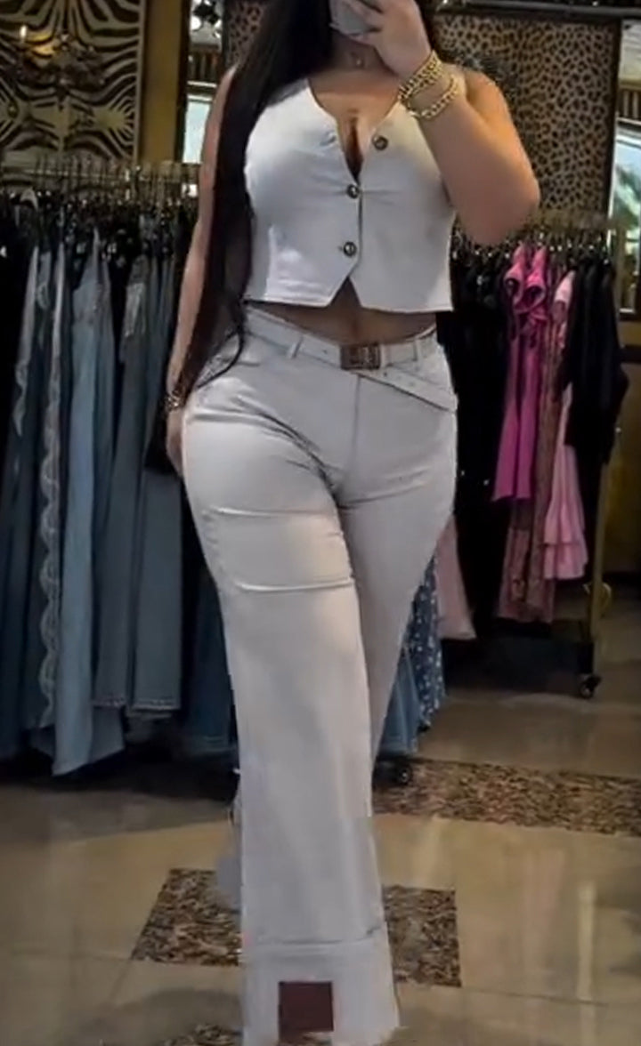 Completo casual da donna con scollo rotondo e pantaloni