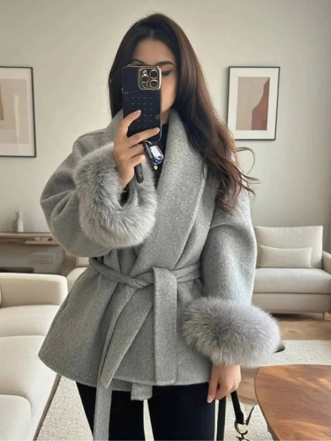 Elegant wool coat for women, with faux fur belt and cuffs