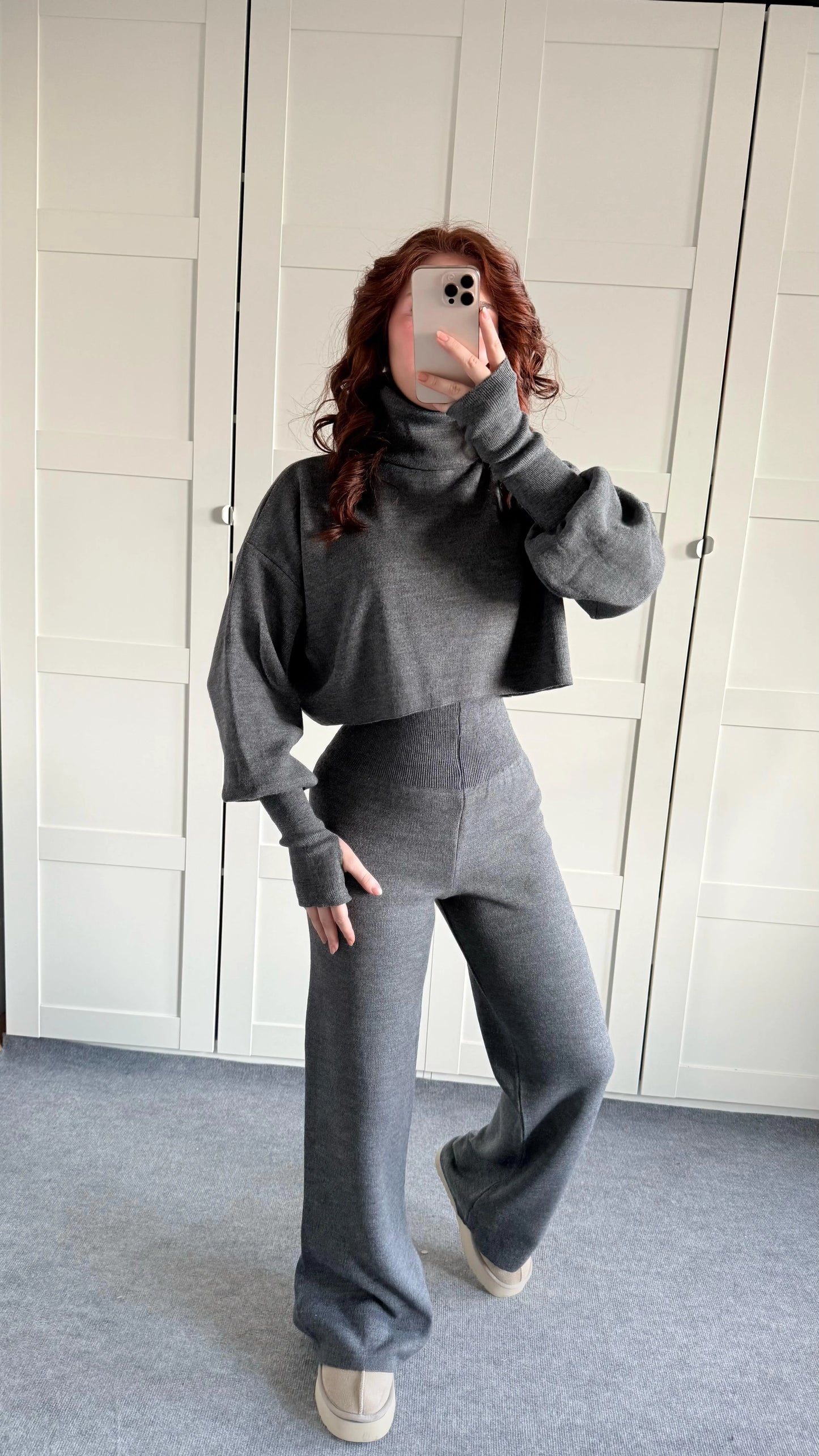 High-neck cropped sweater and high-waisted pants knit set