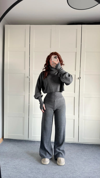 High-neck cropped sweater and high-waisted pants knit set
