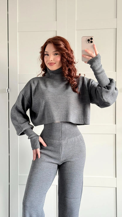 High-neck cropped sweater and high-waisted pants knit set