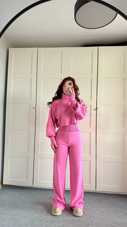 High-neck cropped sweater and high-waisted pants knit set