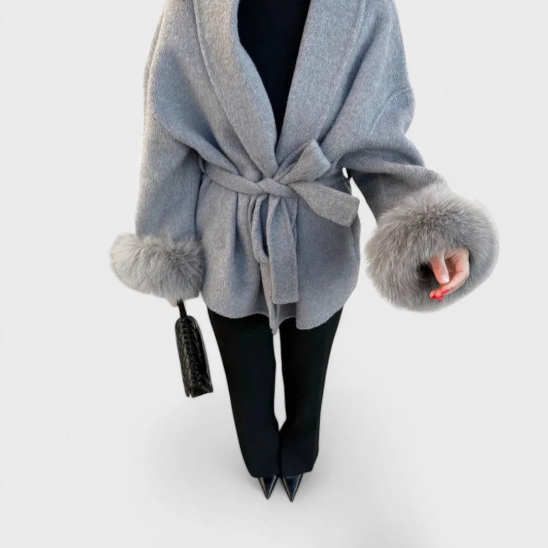 Elegant wool coat for women, with faux fur belt and cuffs - MYSTERYBOXS