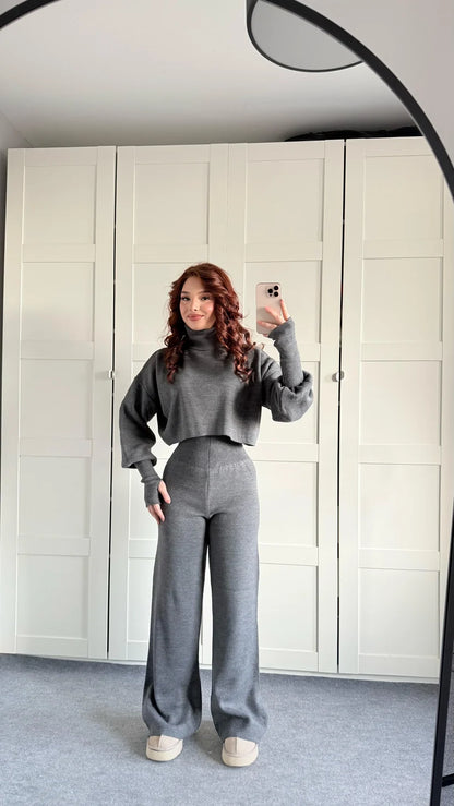 High-neck cropped sweater and high-waisted pants knit set - MYSTERYBOXS