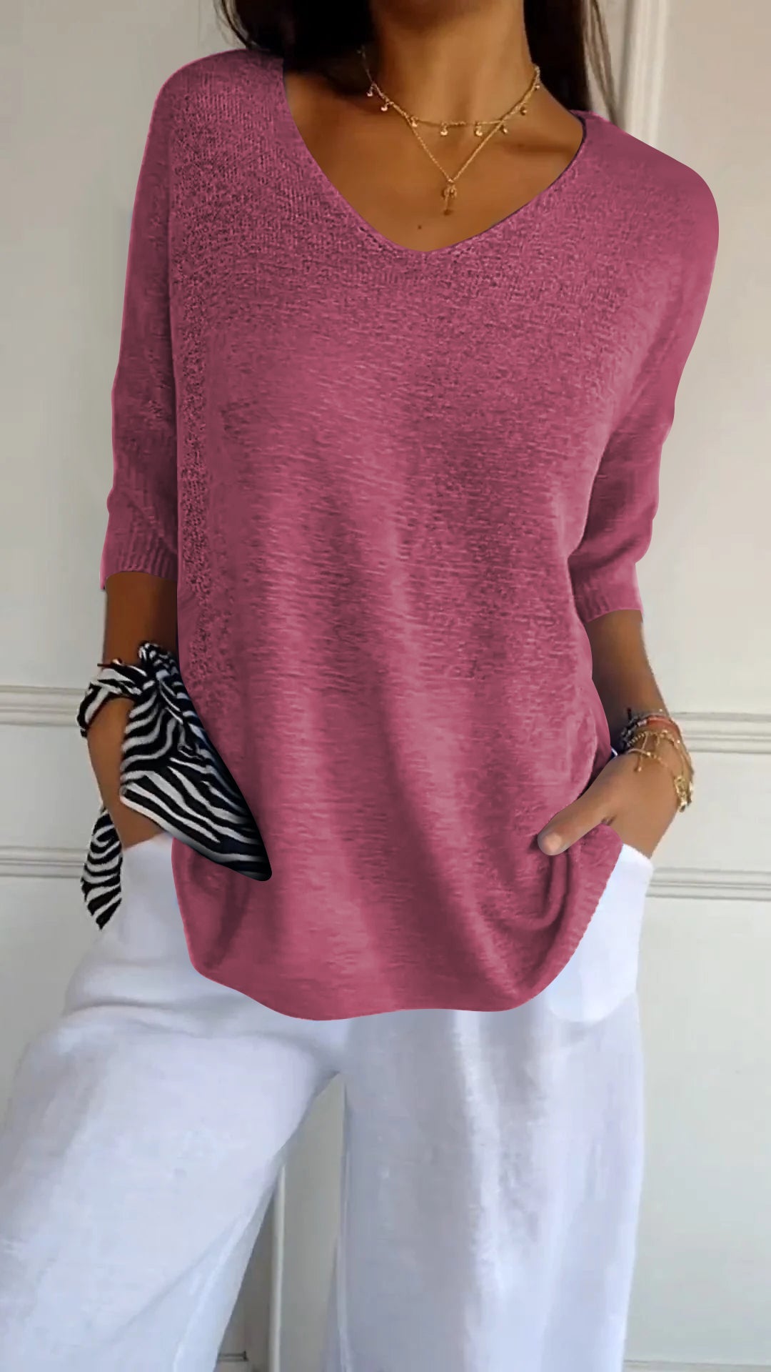 Rosel - Plain knitted top with V-neck - MYSTERYBOXS