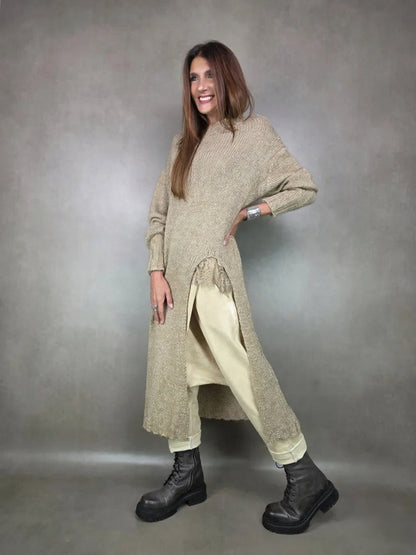 Solid color long-sleeved slit knit midi dress